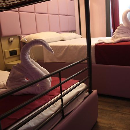 Dolce Vita Rooms Наполи Екстериор снимка