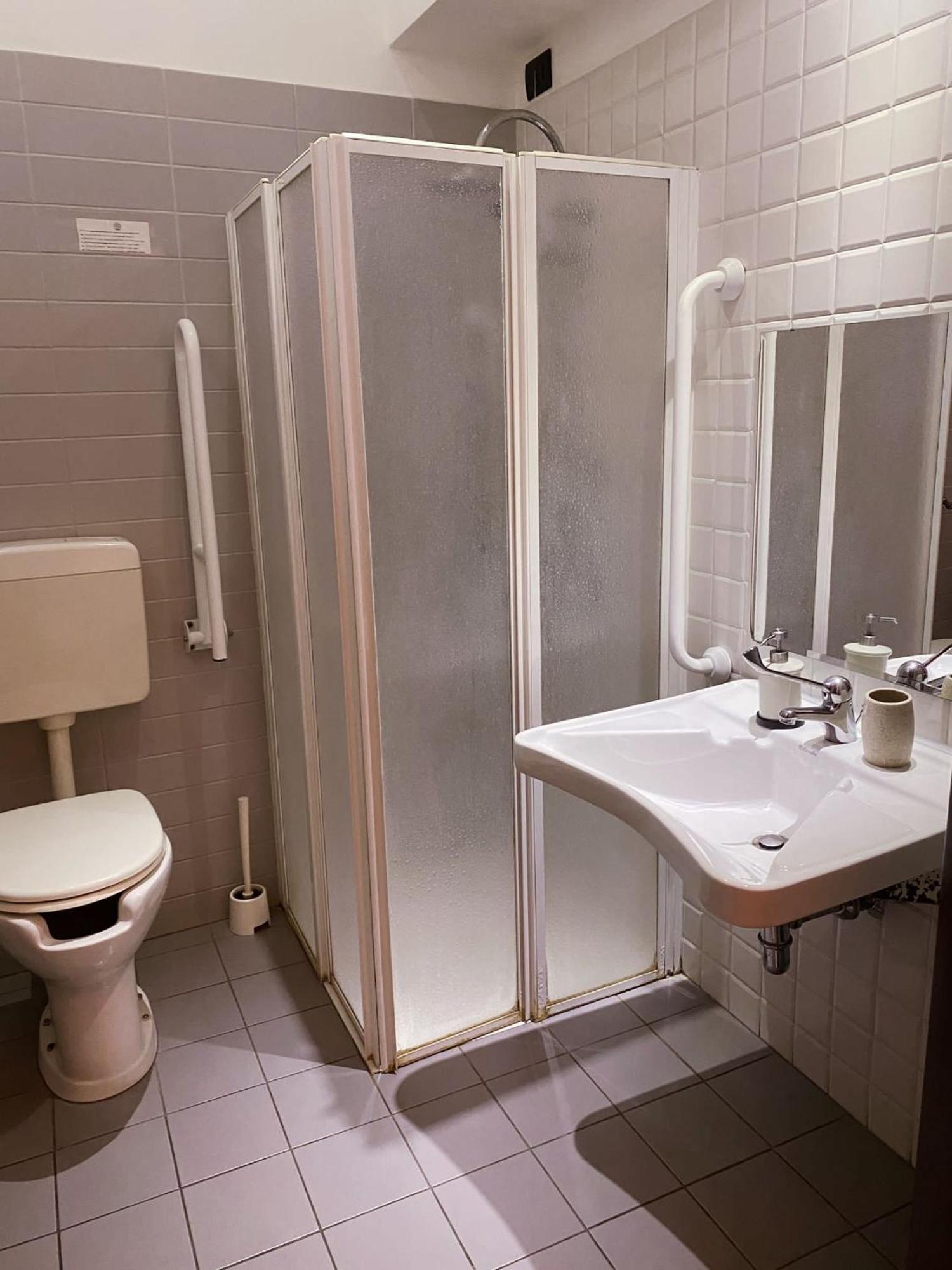 Dolce Vita Rooms Наполи Екстериор снимка