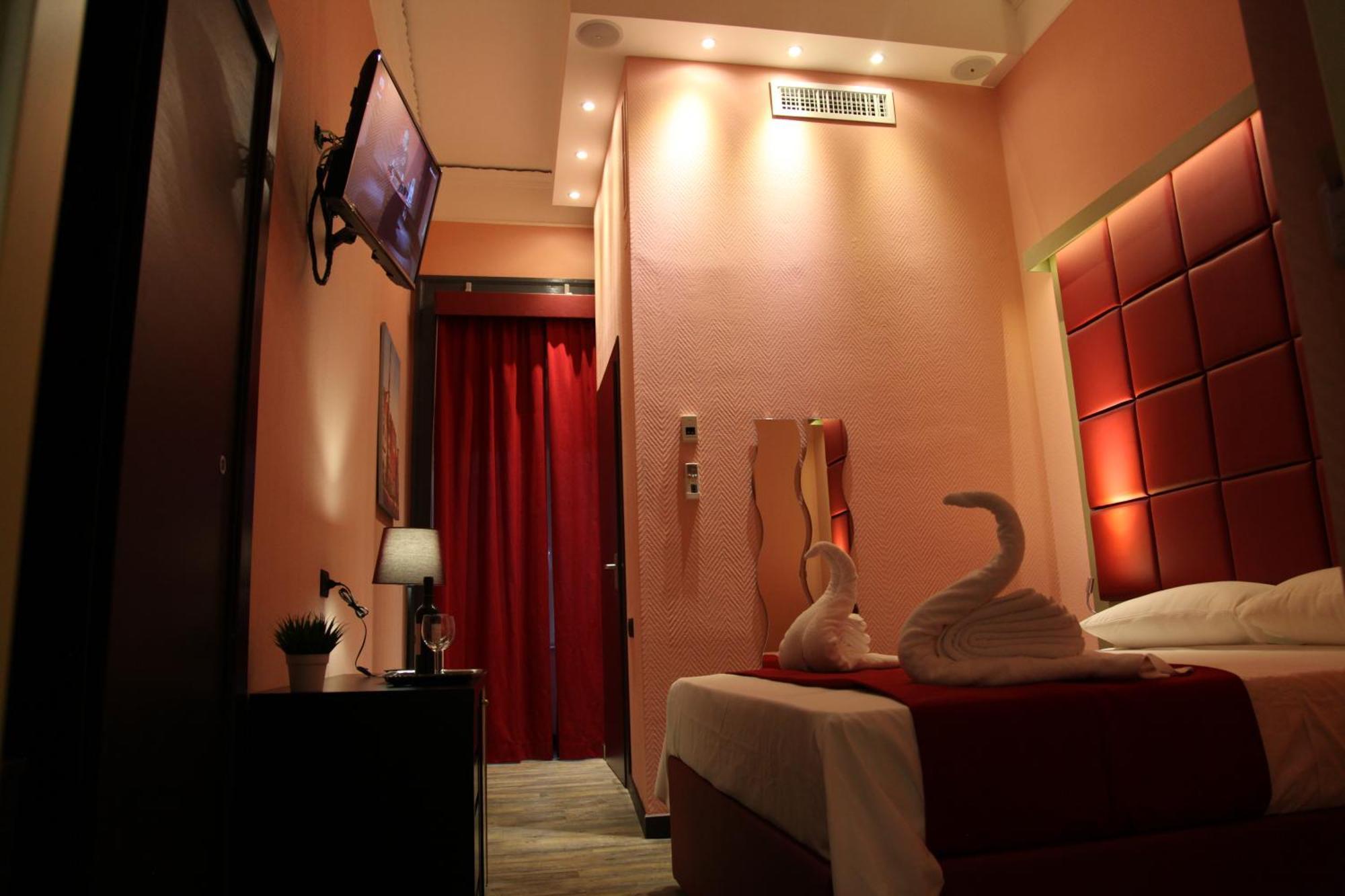 Dolce Vita Rooms Наполи Екстериор снимка