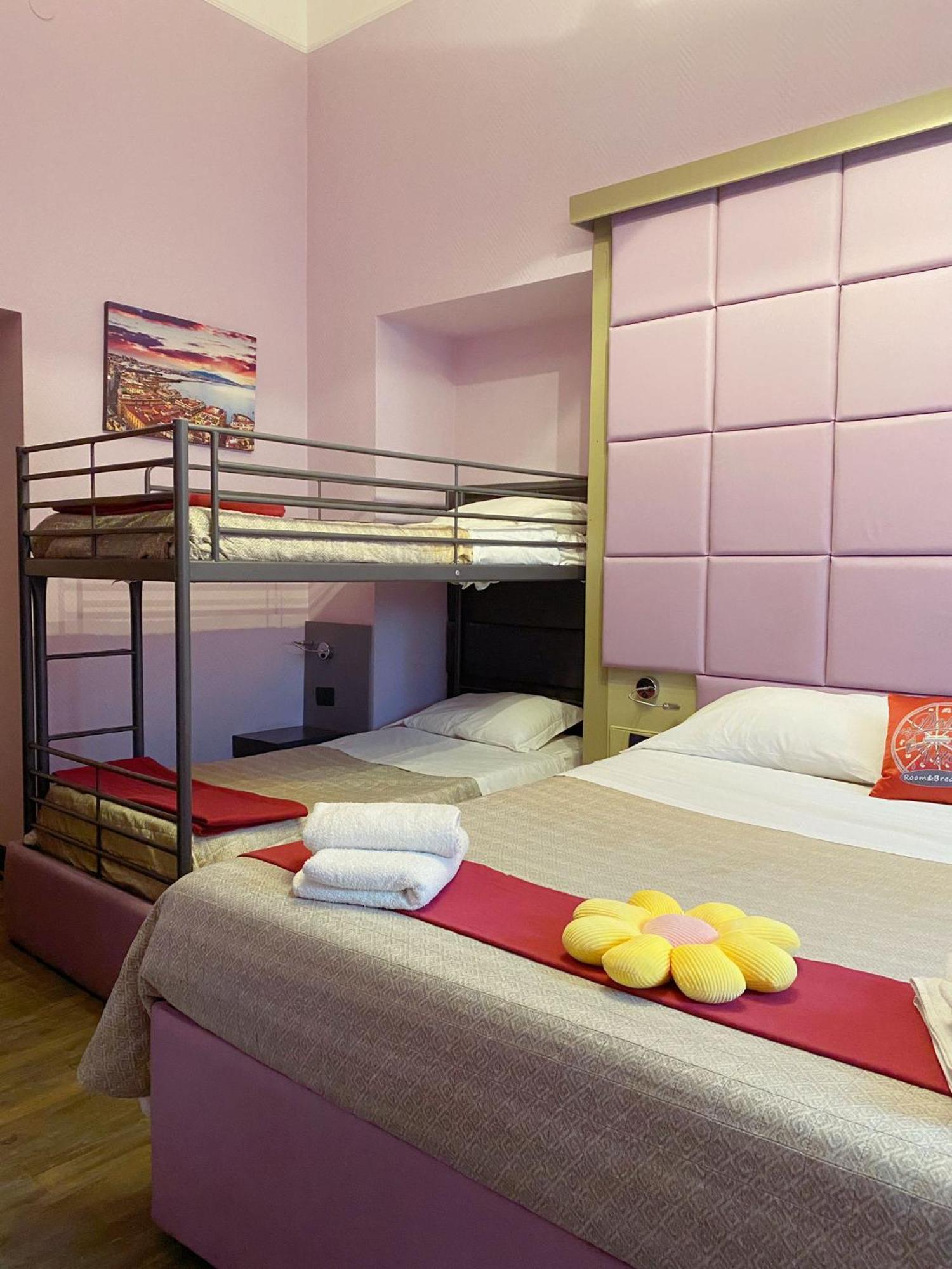 Dolce Vita Rooms Наполи Екстериор снимка