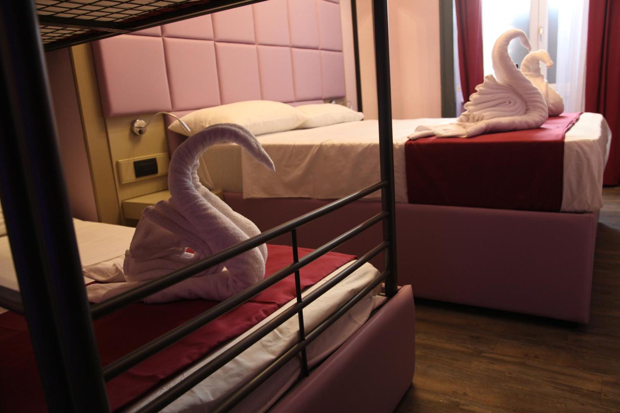 Dolce Vita Rooms Наполи Екстериор снимка